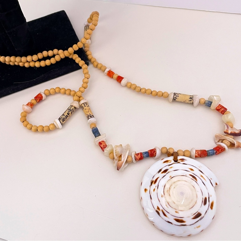 Vintage HAWAIIAN Real CORAL and SHELL Summer Beach Tropical Vacation Necklace